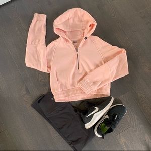 Gymshark Crop Half Zip Pullover - Peach/Light Pink